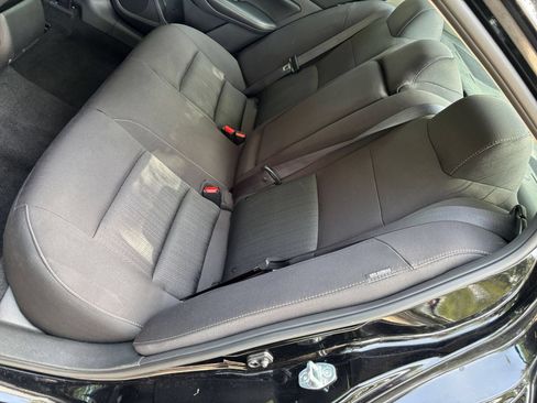 Used 2025 Nissan Altima 2.5 SV FWD image 32