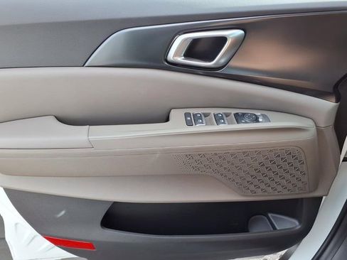 New 2026 Kia Carnival LXS FWD image 13