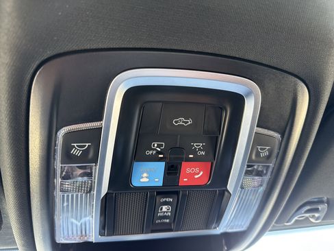 New 2026 RAM 2500 Laramie AWD/4WD image 21