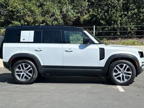 Used 2023 Land Rover Defender 110 S AWD/4WD image 6