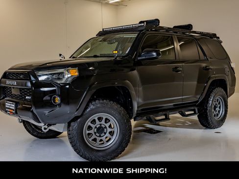 Used 2020 Toyota 4Runner SR5 image 4