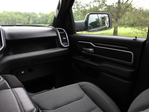 Used 2023 RAM 1500 Big Horn AWD/4WD image 12