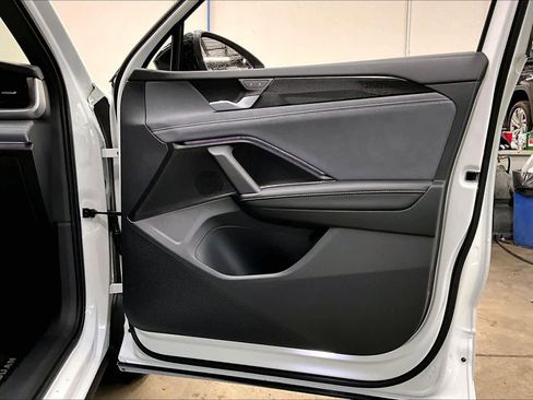 New 2026 Volkswagen Tiguan SE R-Line image 30