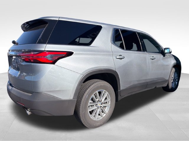 Used 2023 Chevrolet Traverse LS w/ Safety Package AWD/4WD image 6