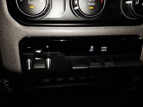 Used 2022 RAM 2500 Tradesman AWD/4WD image 22