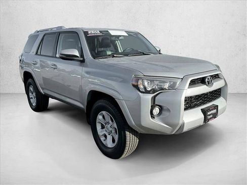 Used 2017 Toyota 4Runner SR5 Premium image 8