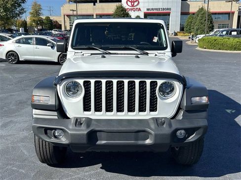 Used 2024 Jeep Wrangler Sport S image 9