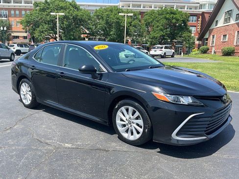 Used 2022 Toyota Camry LE FWD image 31