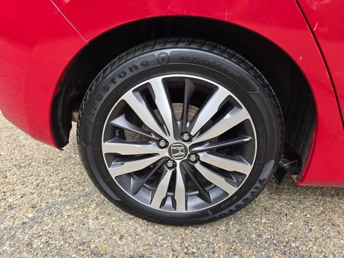 Used 2016 Honda Fit EX image 41