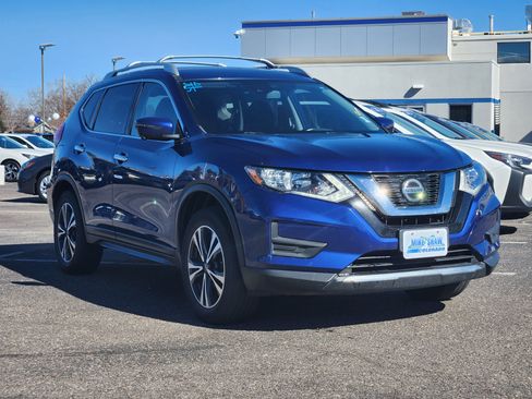 Used 2020 Nissan Rogue SV w/ Premium Package image 14