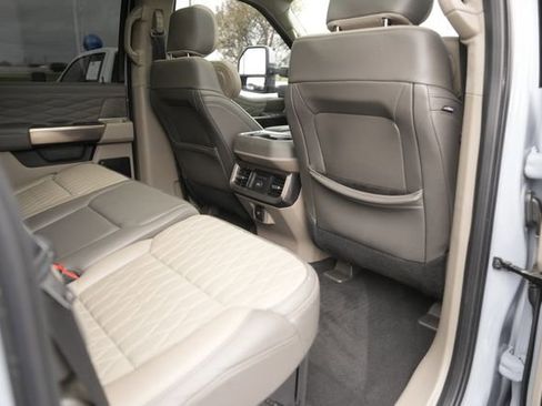 Used 2026 Ford F450 Platinum w/ Platinum Plus Package image 15