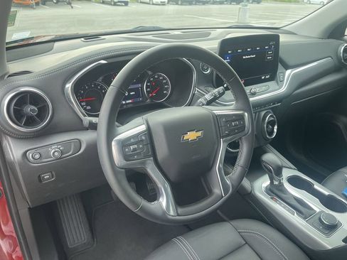 Used 2024 Chevrolet Blazer LT FWD image 17