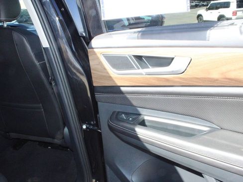Used 2025 Volkswagen Atlas SE AWD/4WD image 50