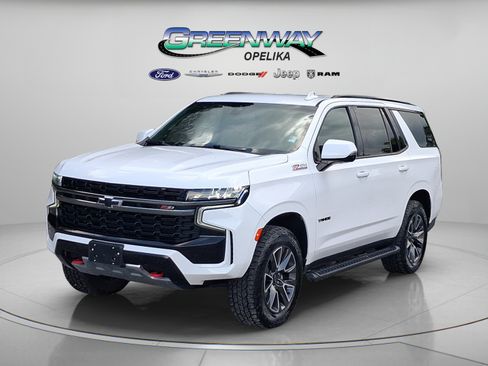 Used 2022 Chevrolet Tahoe Z71 w/ Luxury Package AWD/4WD image 3
