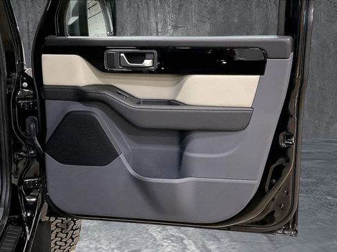Used 2025 INEOS Grenadier AWD/4WD image 28