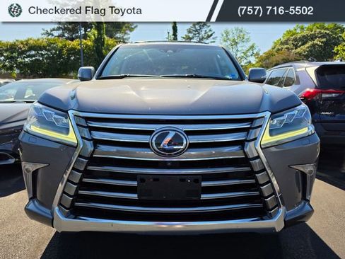 Used 2018 Lexus LX 570 4WD w/ Luxury Package image 2