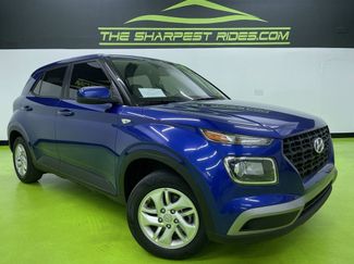 Used 2024 Hyundai Venue SE video 1