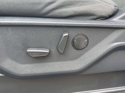 Certified 2022 Ford F150 XLT w/ Equipment Group 302A High image 20