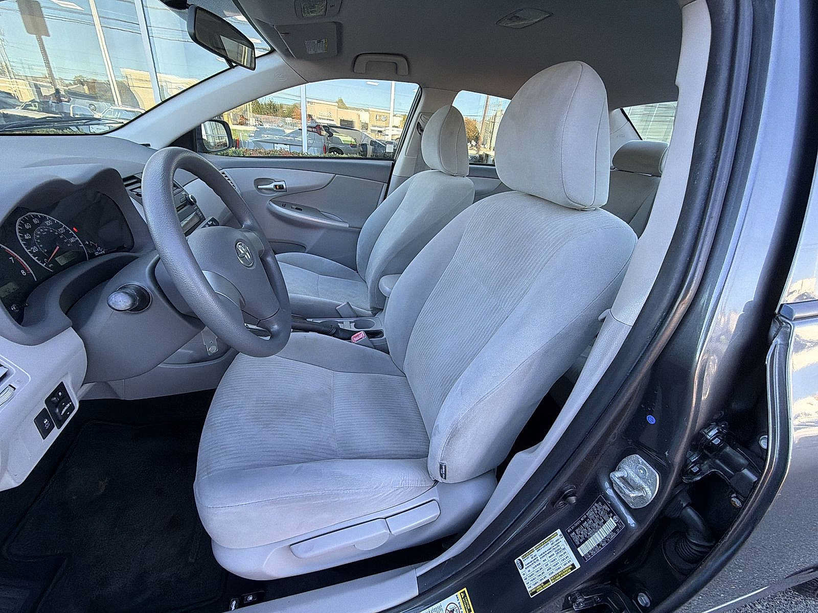 Used 2010 Toyota Corolla LE FWD image 19