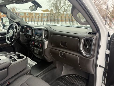 Used 2023 Chevrolet Silverado 3500 LT w/ Convenience Package image 16