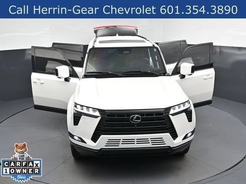 Used 2024 Lexus GX 550 w/ Accessory Package (Z1) AWD/4WD image 33