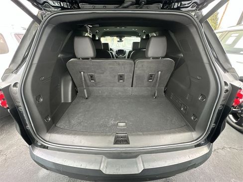 Used 2022 Chevrolet Traverse RS image 23