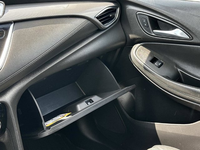 Used 2021 Buick Encore GX Preferred w/ Cold Weather Comfort Package FWD image 34