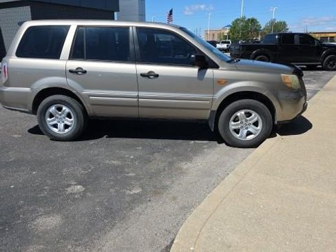 Used 2006 Honda Pilot LX image 4