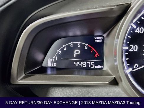 Used 2018 MAZDA MAZDA3 Touring FWD image 16