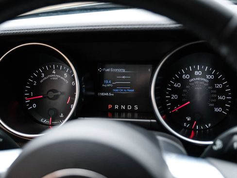 Used 2022 Ford Mustang GT RWD image 17