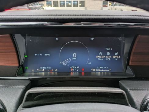 Used 2024 Lincoln Navigator L Reserve w/ Equipment Group 201A image 11