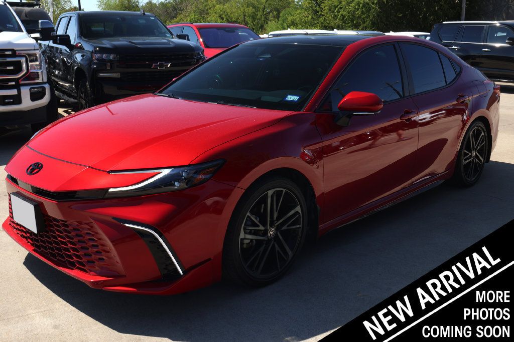 Used 2025 Toyota Camry XSE w/ Premium Package FWD image 1