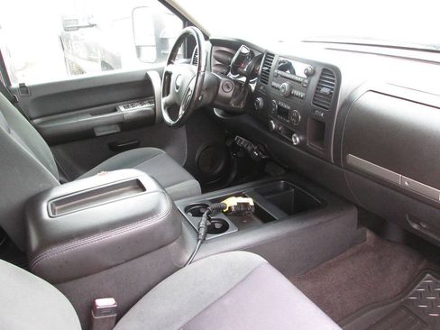 Used 2007 Chevrolet Silverado 2500 LT w/ 2LT Convenience Package AWD/4WD image 23