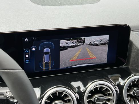 Certified 2025 Mercedes-Benz GLA 250 4MATIC image 17