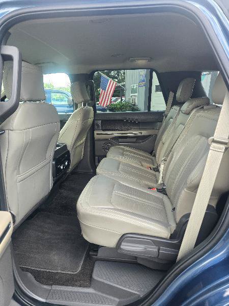 Used 2018 Ford Expedition Limited AWD/4WD image 4