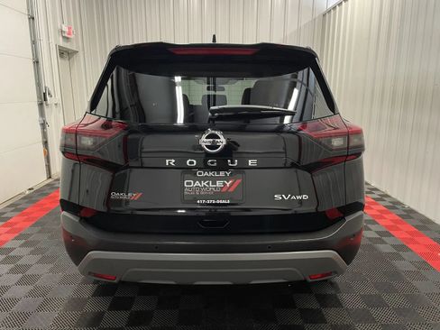 Used 2021 Nissan Rogue SV AWD/4WD image 3
