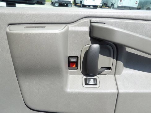 Used 2020 GMC Savana 3500 w/ Power Convenience Package RWD image 28