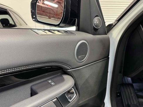 Used 2021 Land Rover Discovery S R-Dynamic image 66