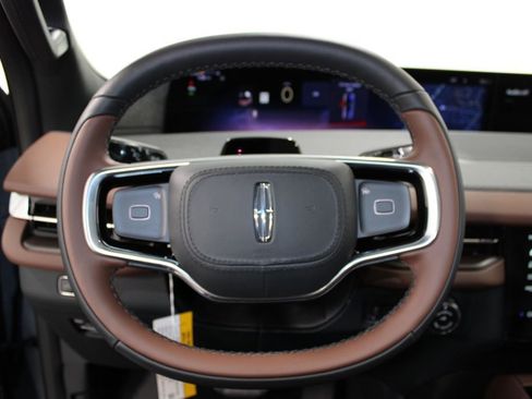 New 2025 Lincoln Navigator Reserve image 41