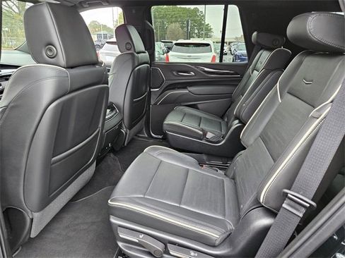 Used 2023 Cadillac Escalade Sport image 10