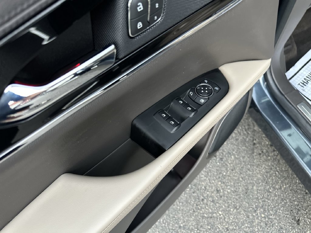 Certified 2021 Lincoln Nautilus Reserve AWD/4WD image 15