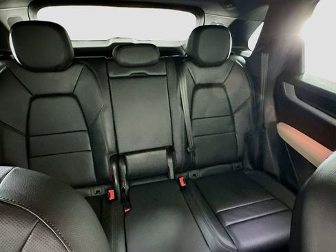 Certified 2024 Porsche Cayenne AWD/4WD image 27