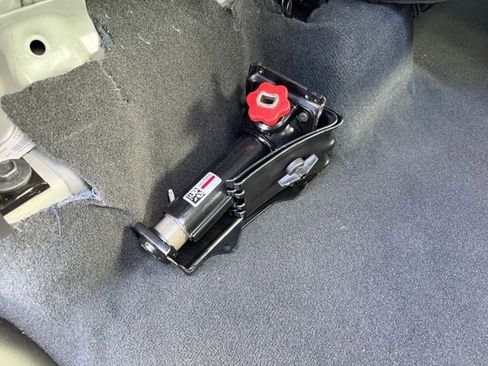 New 2026 Chevrolet Silverado 1500 Custom Trail Boss w/ LPO, Dark Essentials Package image 32