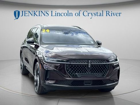 Used 2024 Lincoln Nautilus Reserve w/ Equipment Group 202A AWD/4WD image 14