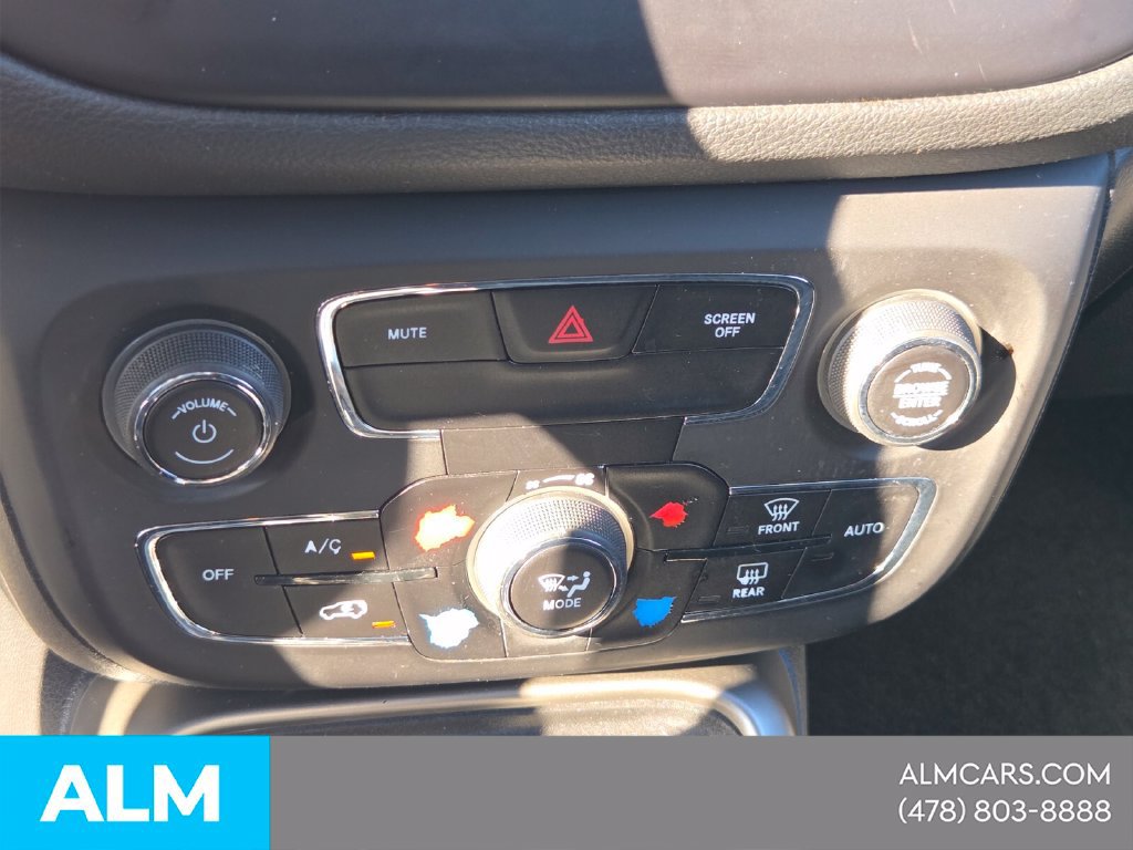 Used 2019 Jeep Compass Latitude FWD image 24