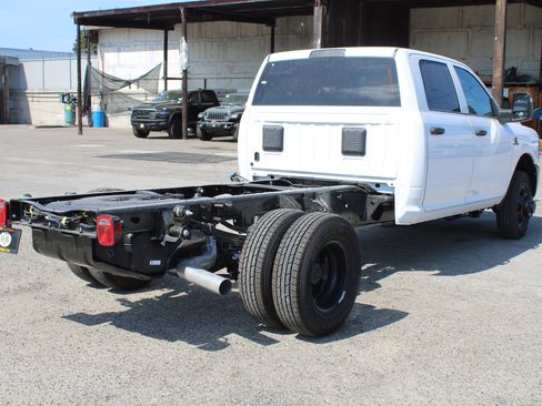 New 2027 RAM 3500 Tradesman AWD/4WD image 4