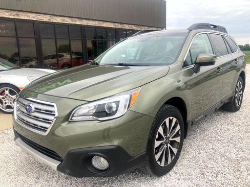 Used 2016 Subaru Outback 2.5i Limited AWD/4WD image 2