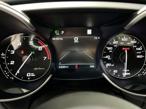 Used 2022 Alfa Romeo Giulia Veloce image 23