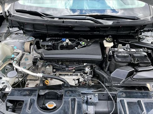 Used 2018 Nissan Rogue SV AWD/4WD image 31