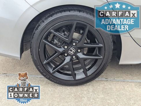 Used 2023 Honda Civic Sport image 3